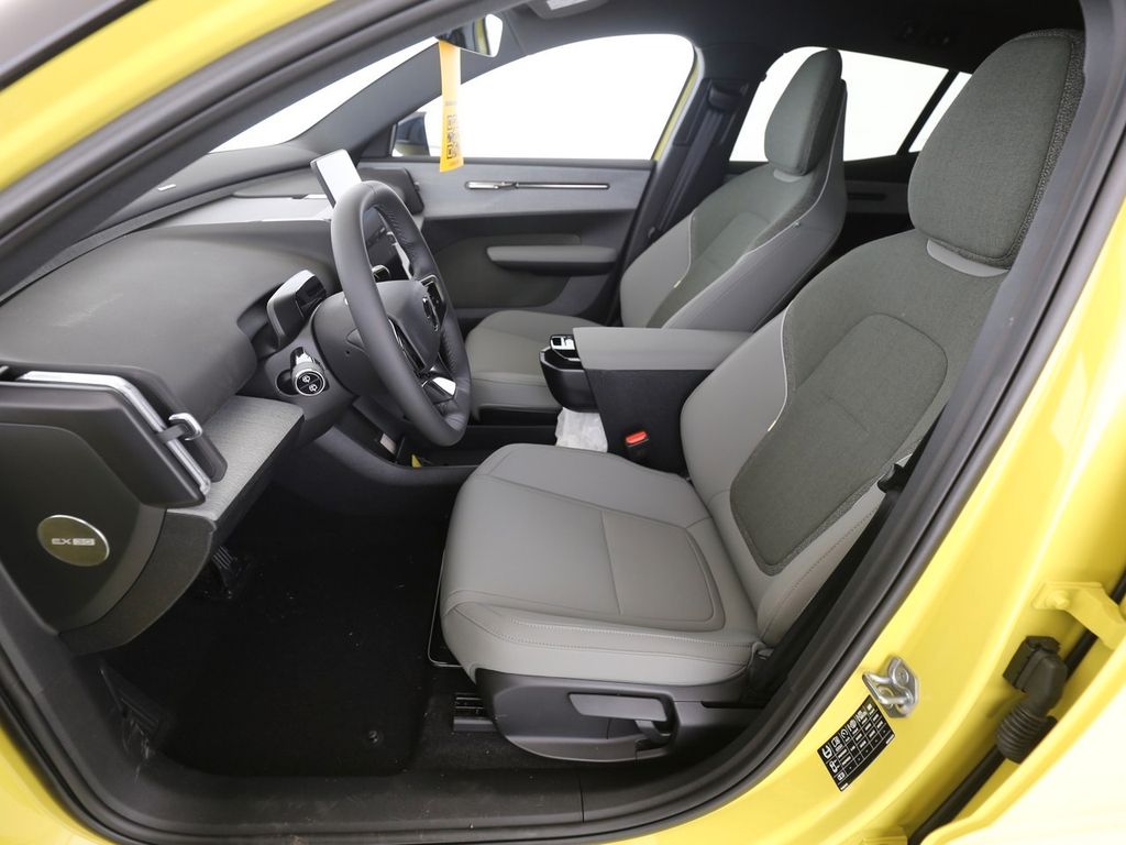 Volvo EX30 2024