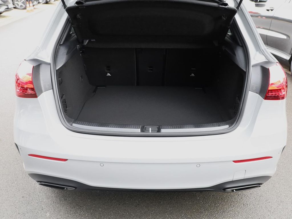 Mercedes-Benz A 200 2025