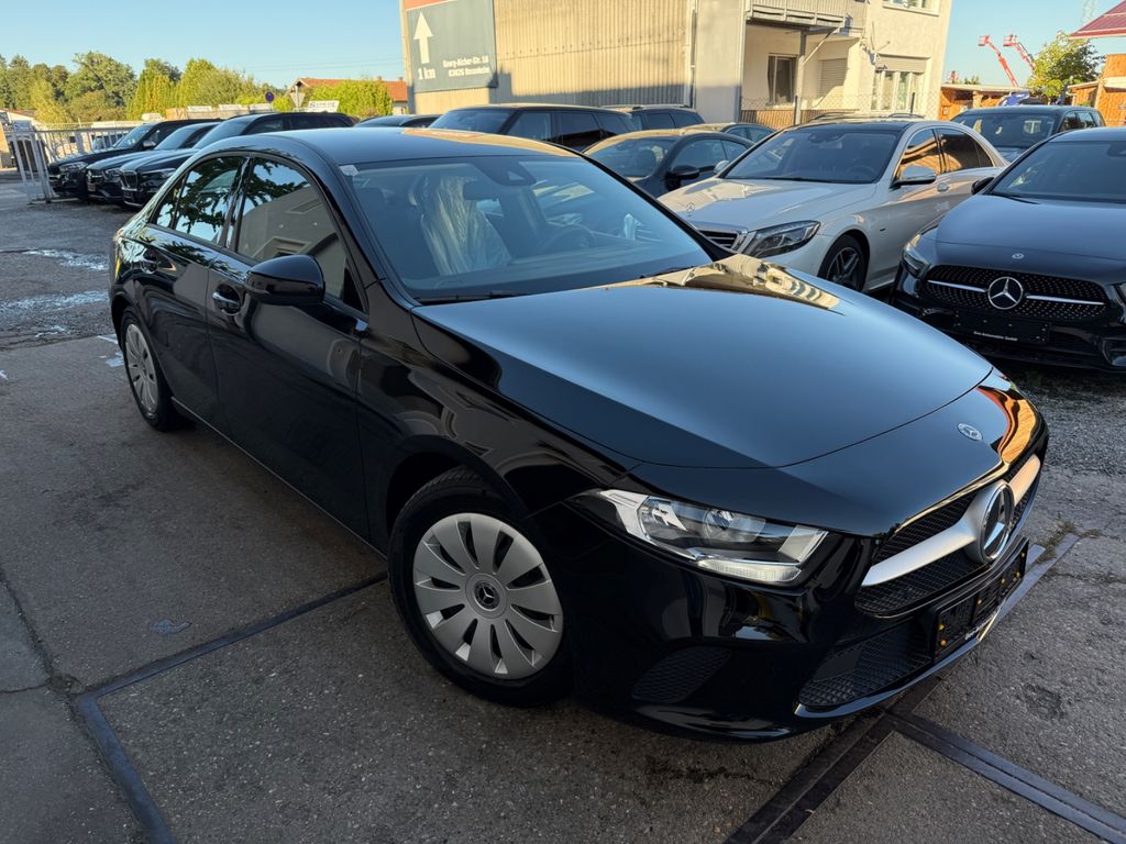 Mercedes-Benz A 180 2023