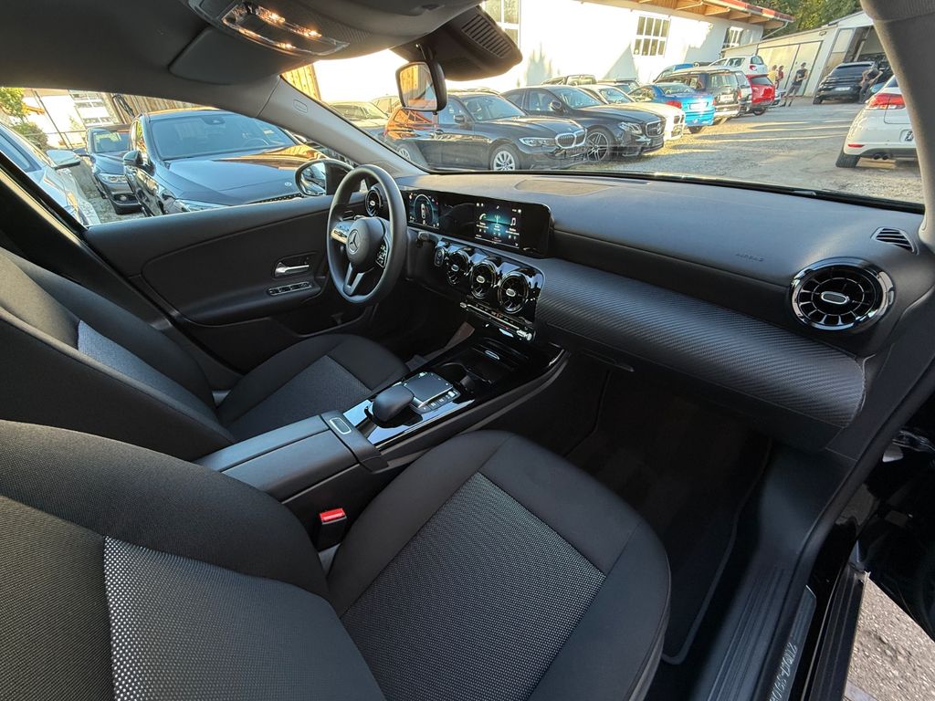 Mercedes-Benz A 180 2023