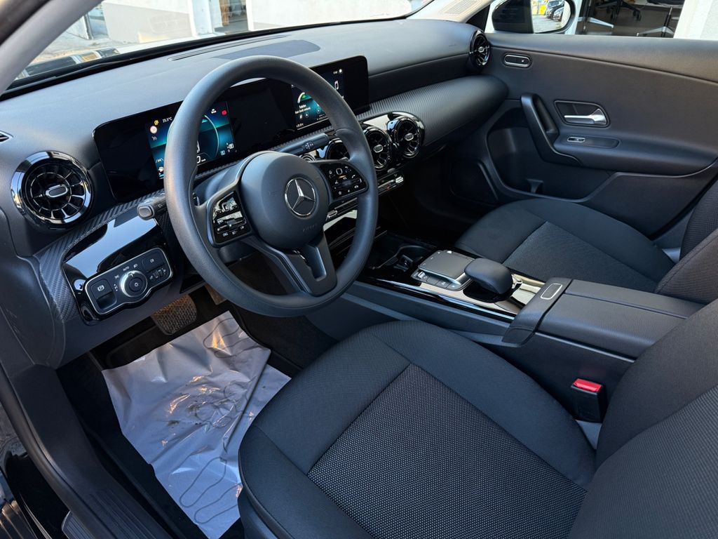 Mercedes-Benz A 180 2023