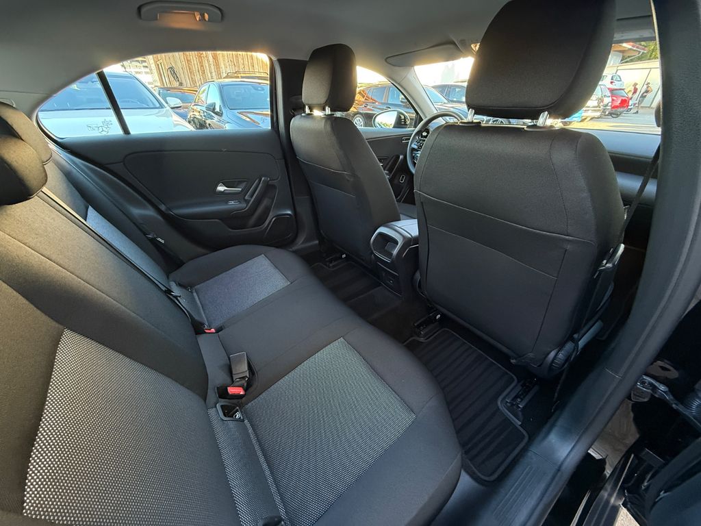 Mercedes-Benz A 180 2023