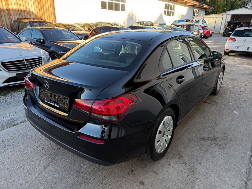 Mercedes-Benz A 180 2023