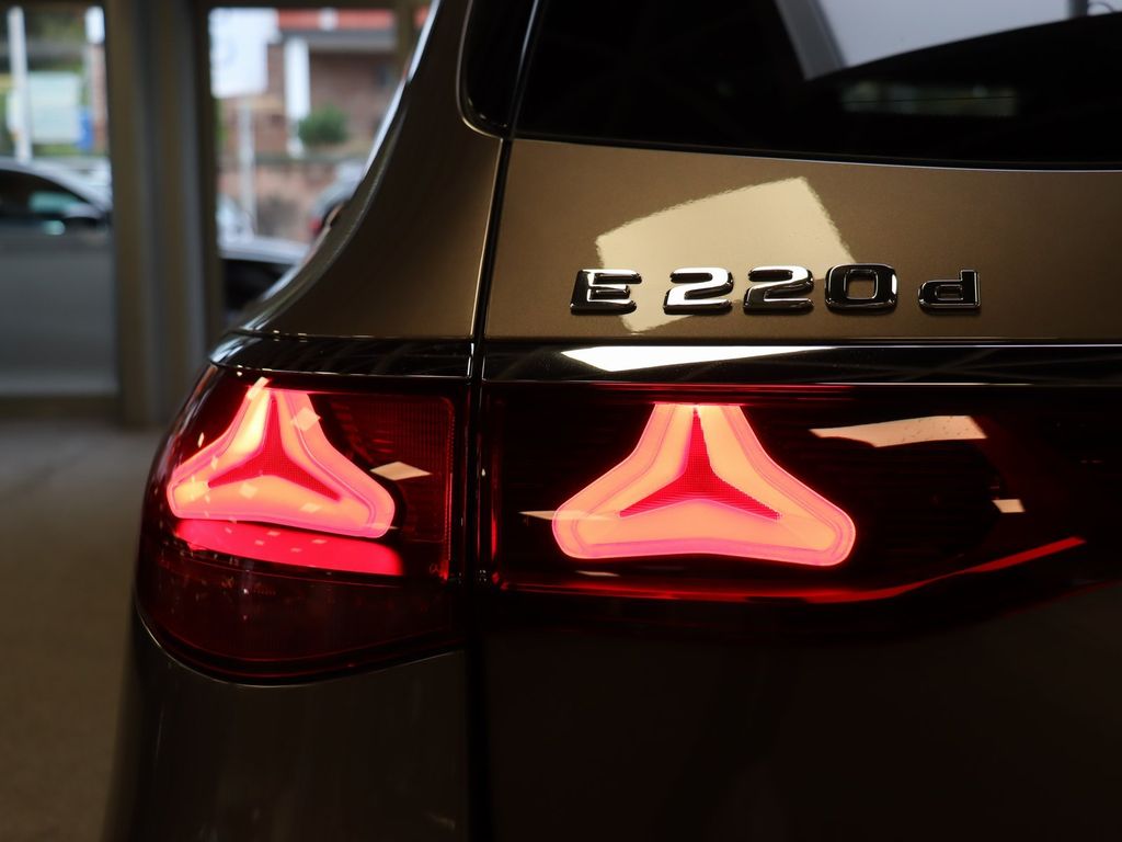 Mercedes-Benz E 220 2024