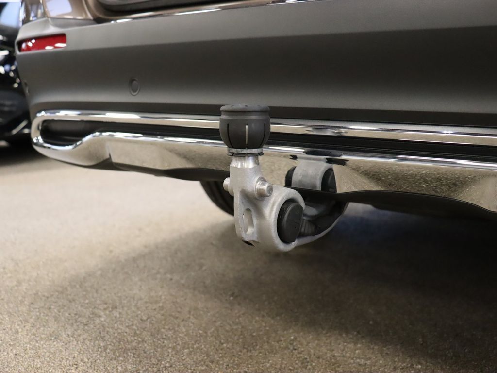 Mercedes-Benz E 220 2024