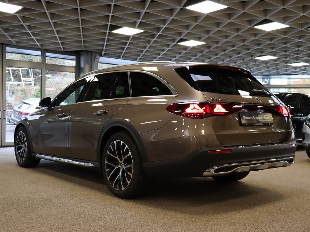 Mercedes-Benz E 220 2024