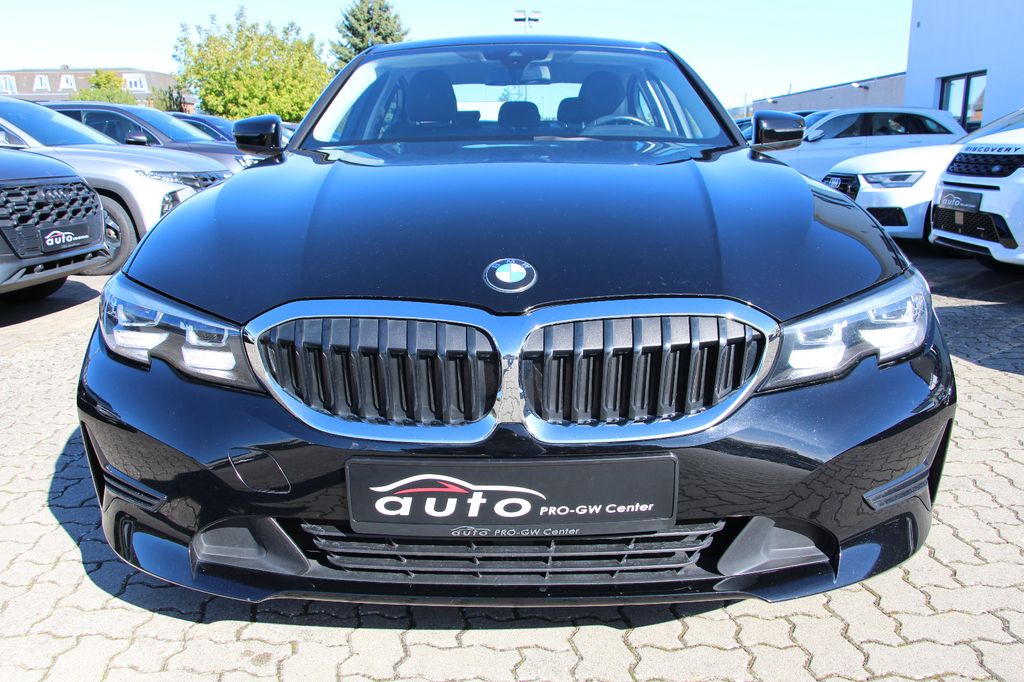 BMW 318 2021
