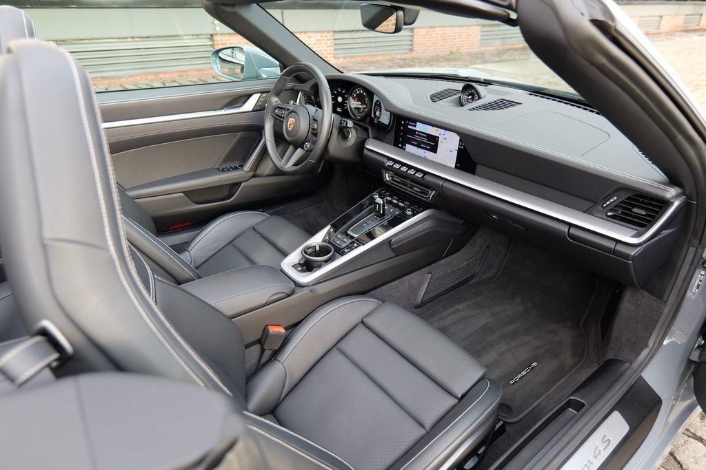Porsche 992 2024