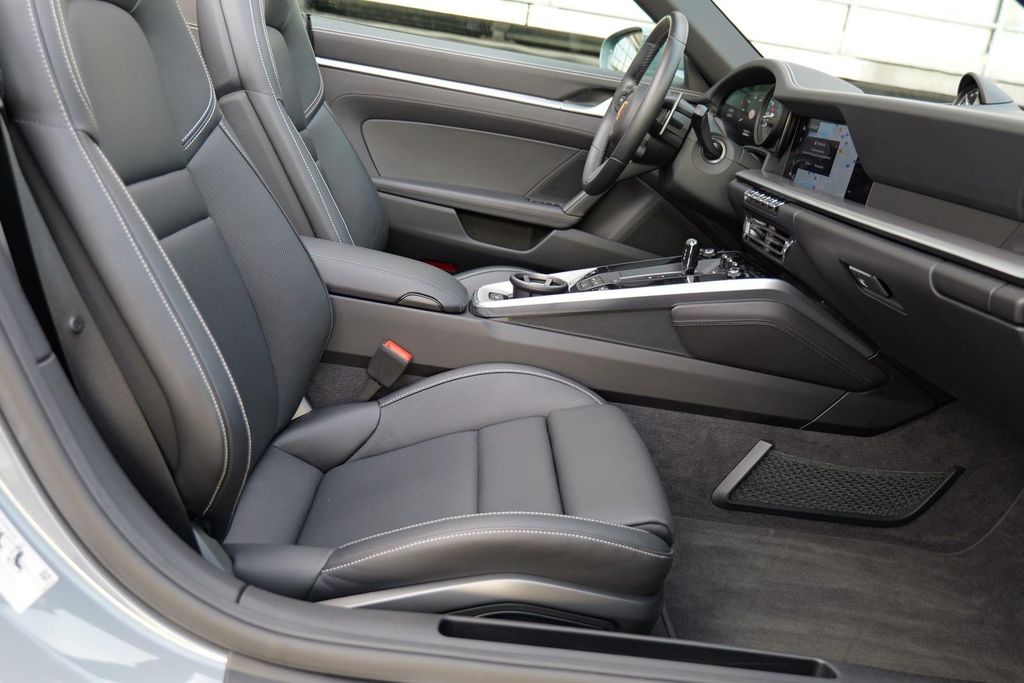 Porsche 992 2024
