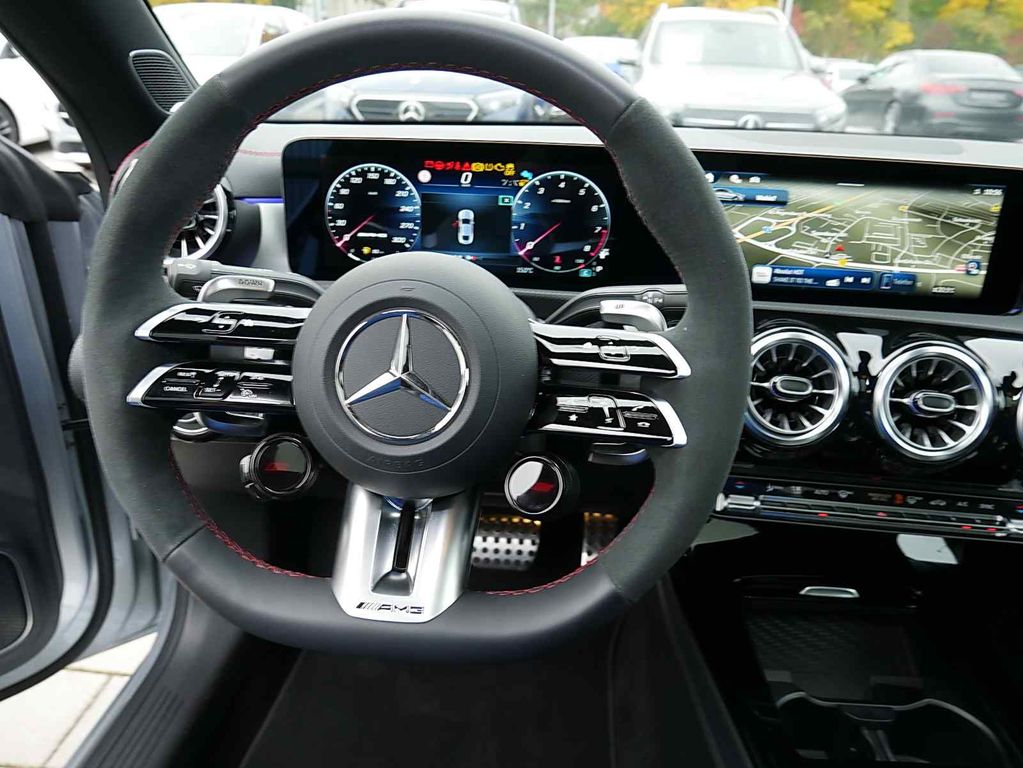 Mercedes-Benz CLA 45 AMG 2025