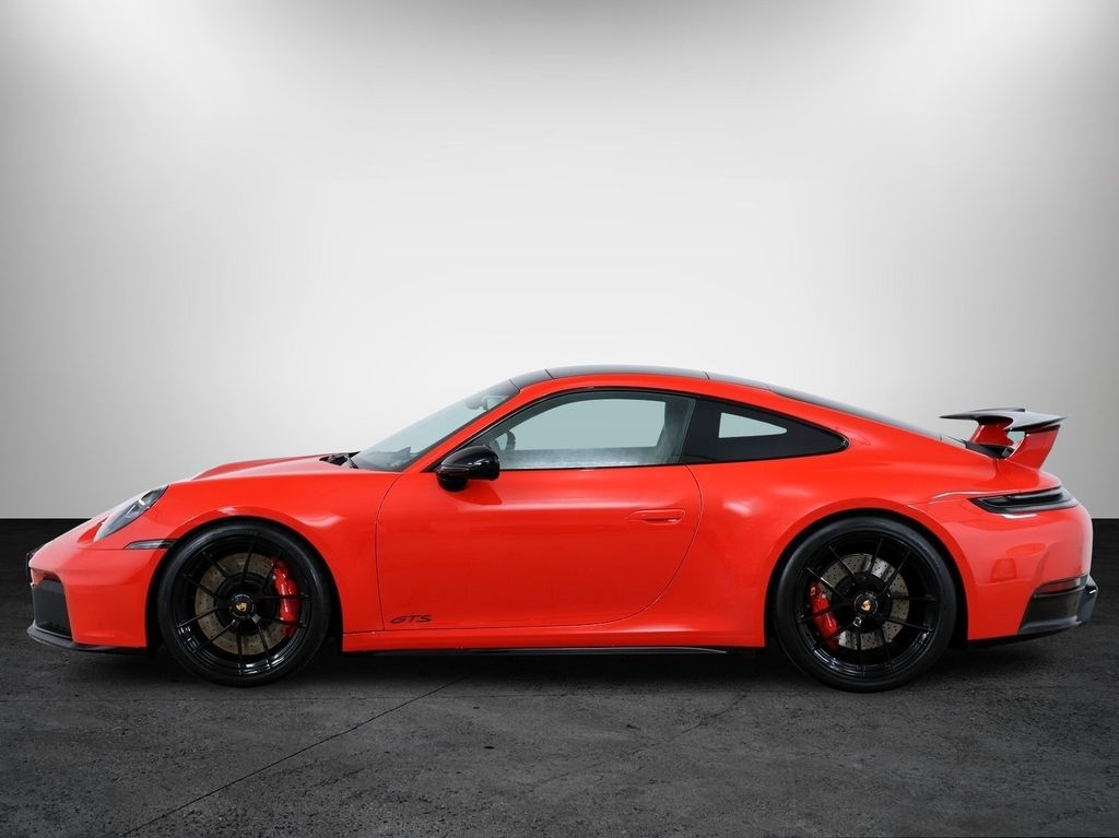 Porsche 992 2025