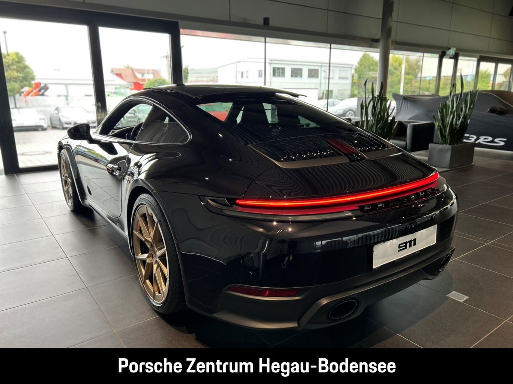 Porsche 992 2025