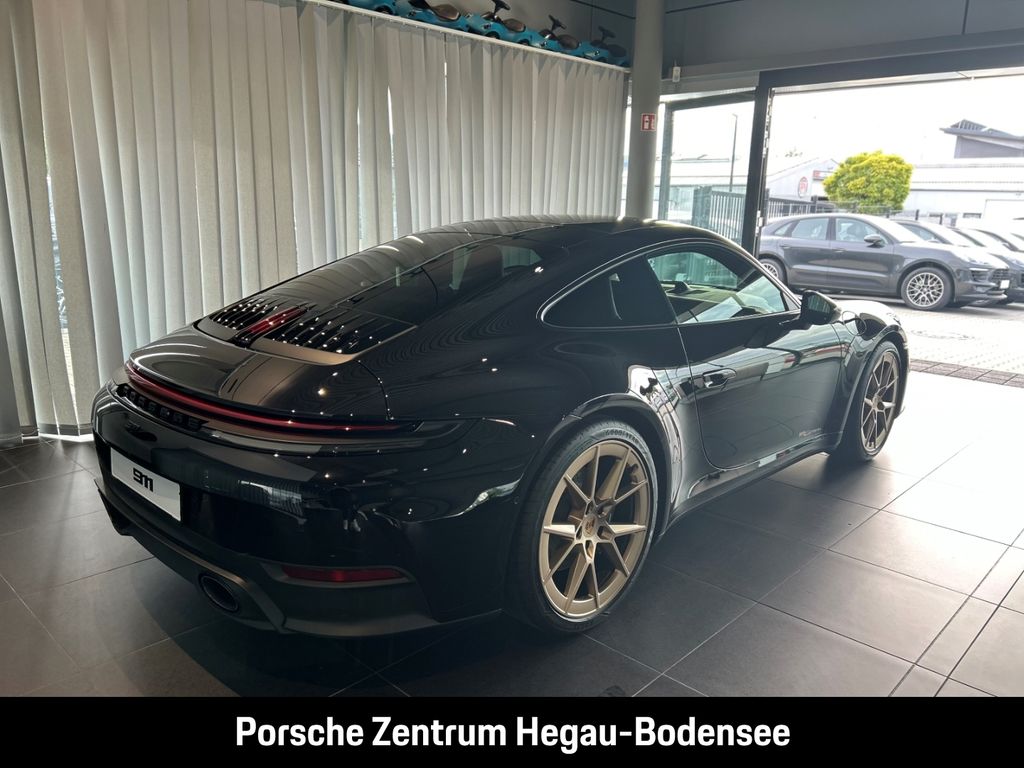 Porsche 992 2025