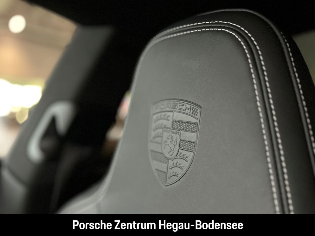 Porsche 992 2025