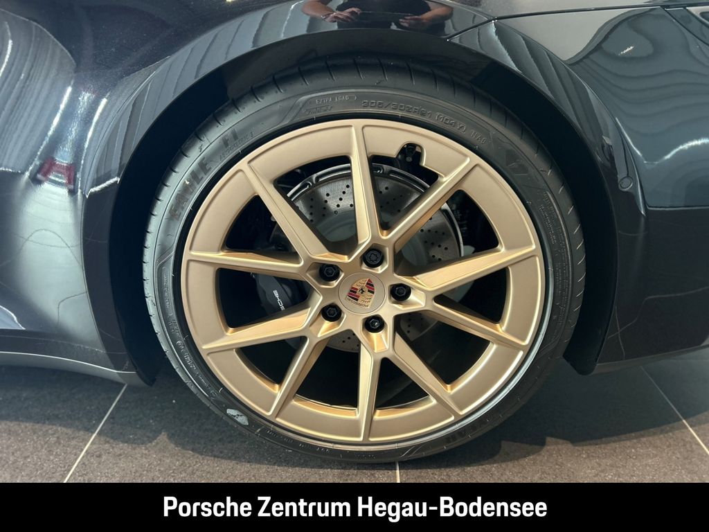 Porsche 992 2025