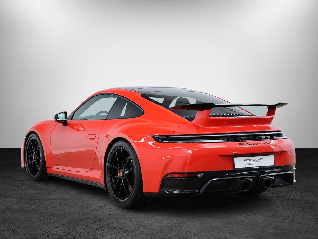 Porsche 992 2025