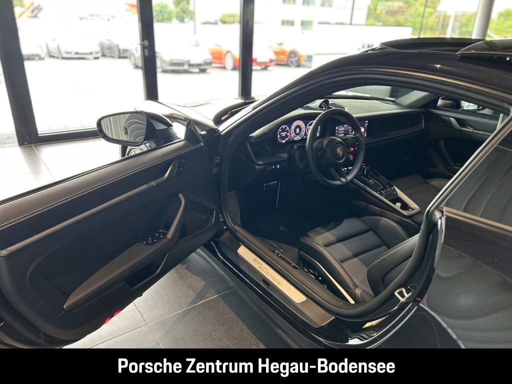 Porsche 992 2025