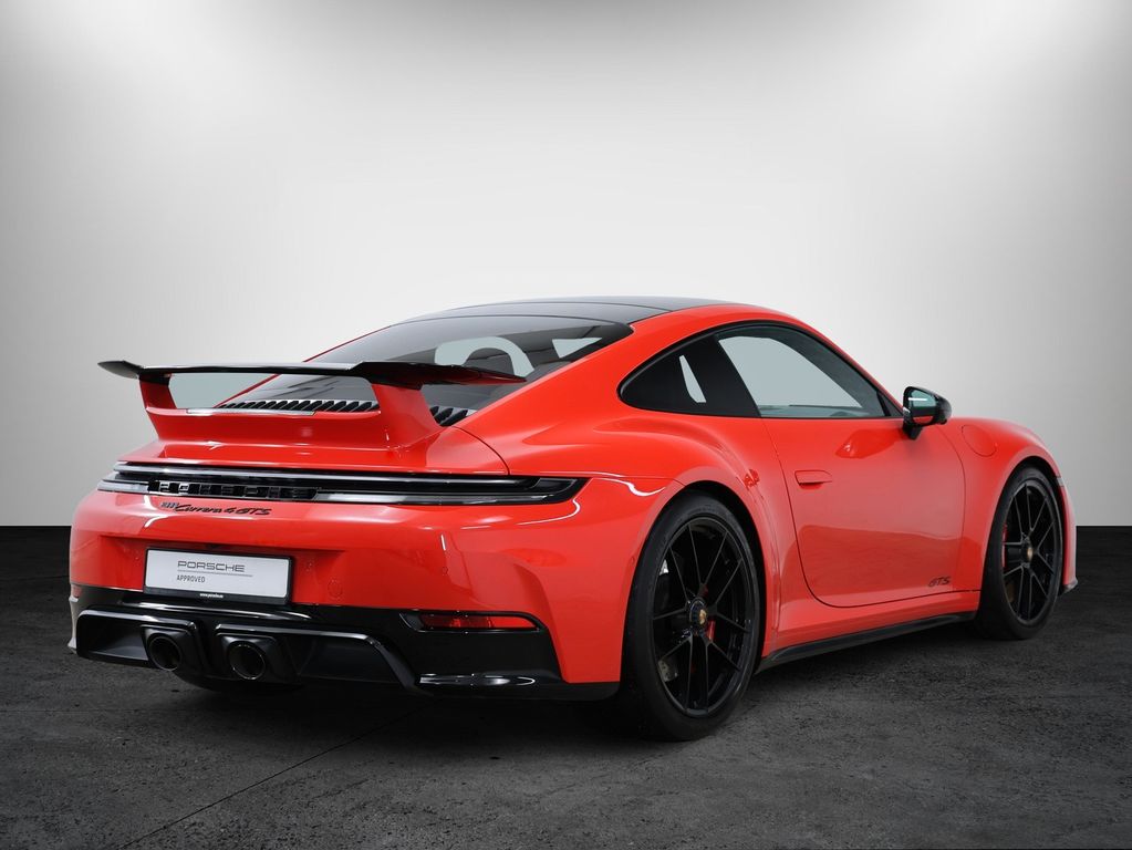Porsche 992 2025