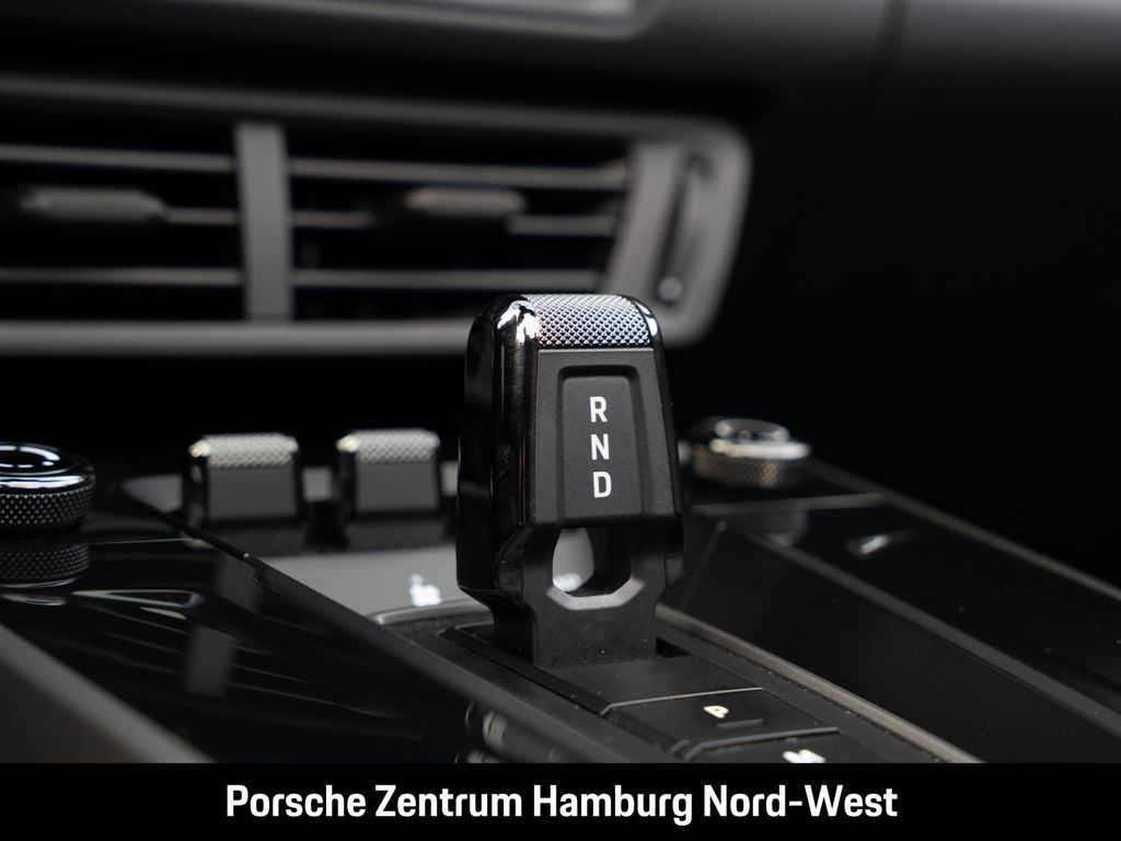 Porsche 992 2025