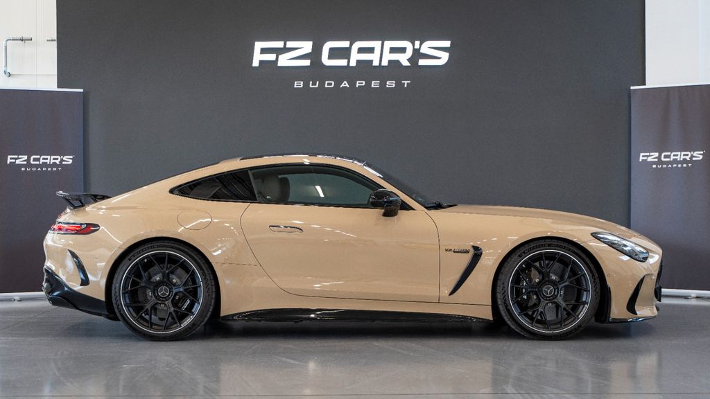 Mercedes-Benz AMG GT 2025
