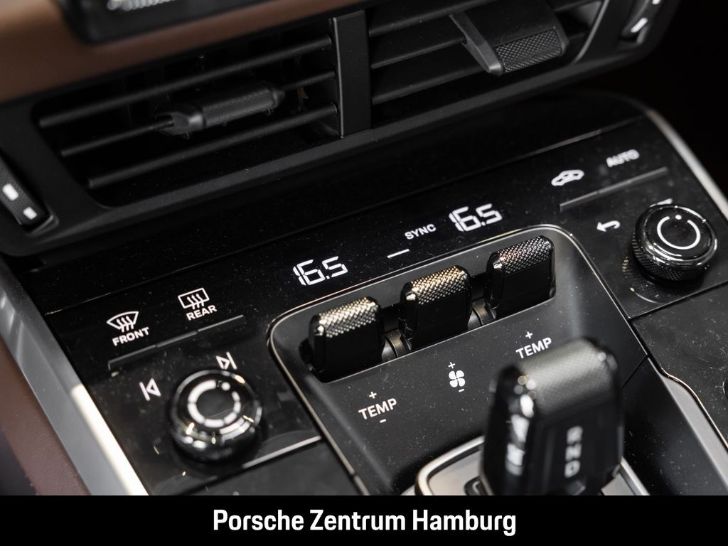 Porsche 992 2025