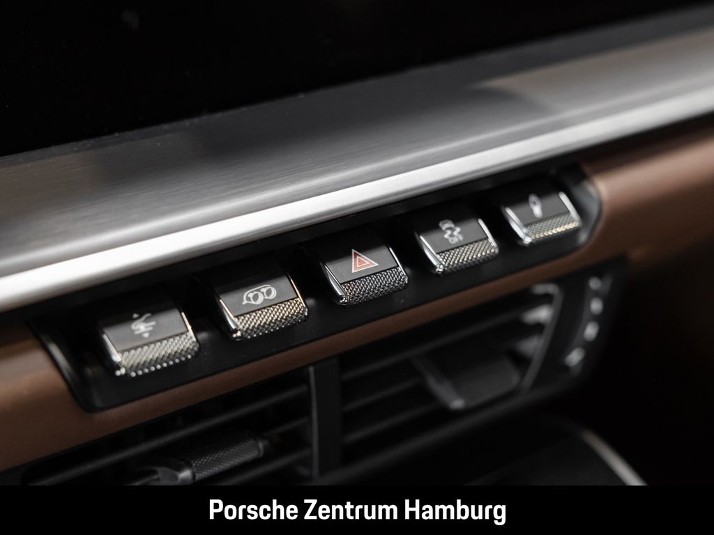 Porsche 992 2025