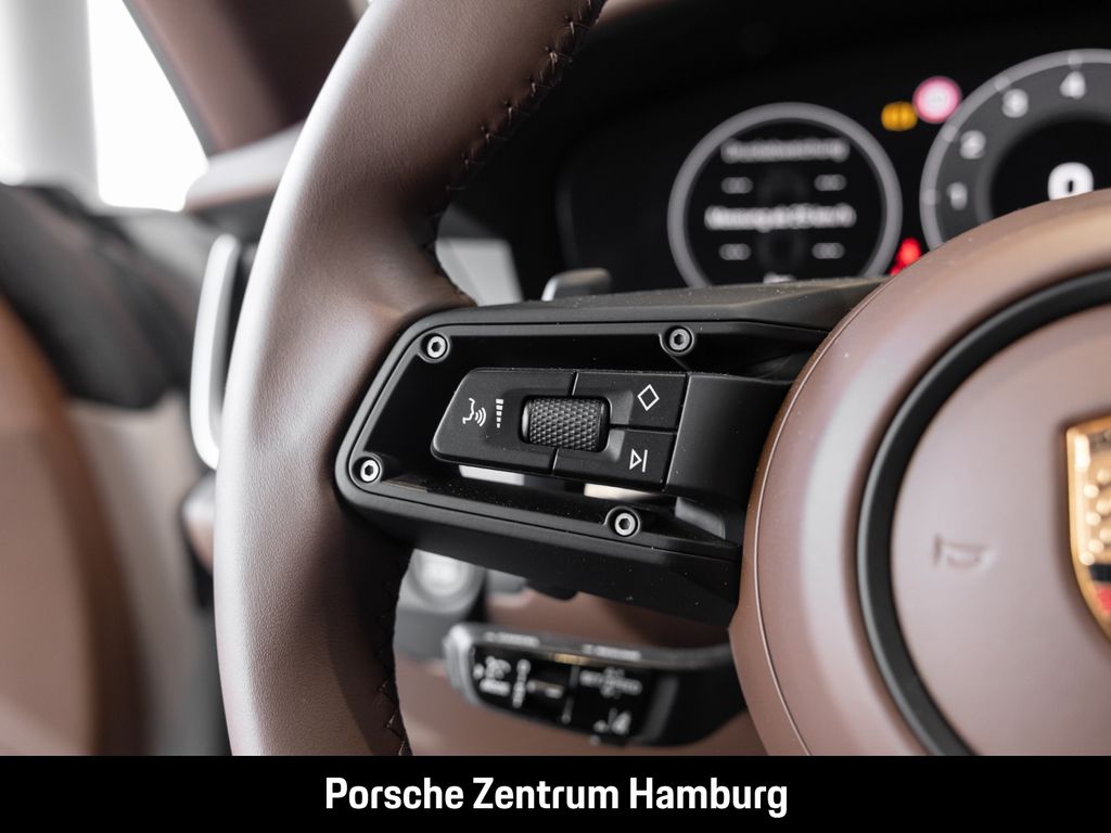 Porsche 992 2025