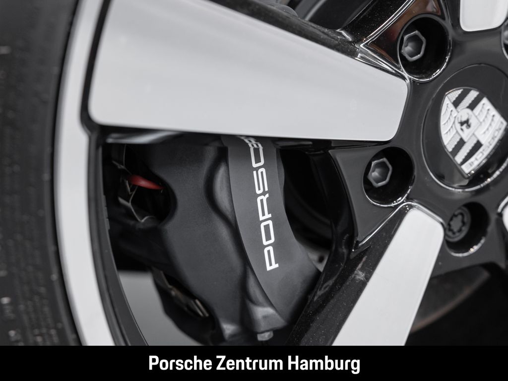 Porsche 992 2025