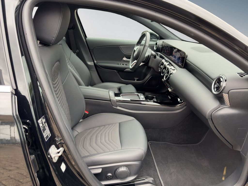 Mercedes-Benz A 200 2024