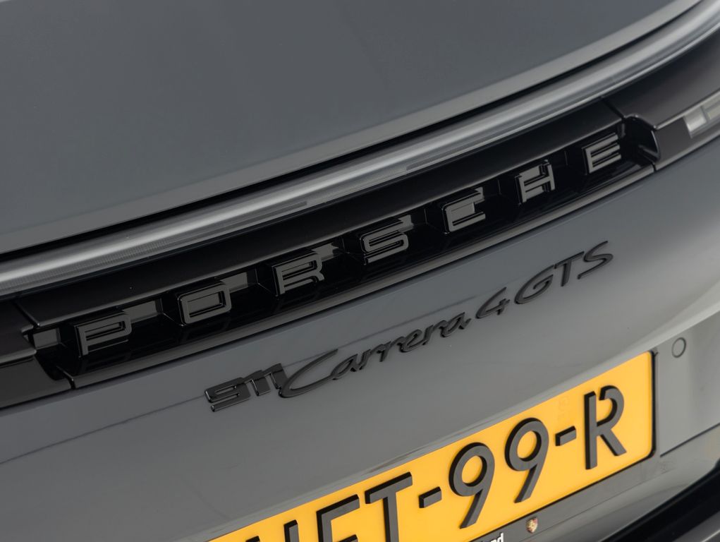 Porsche 992 2025