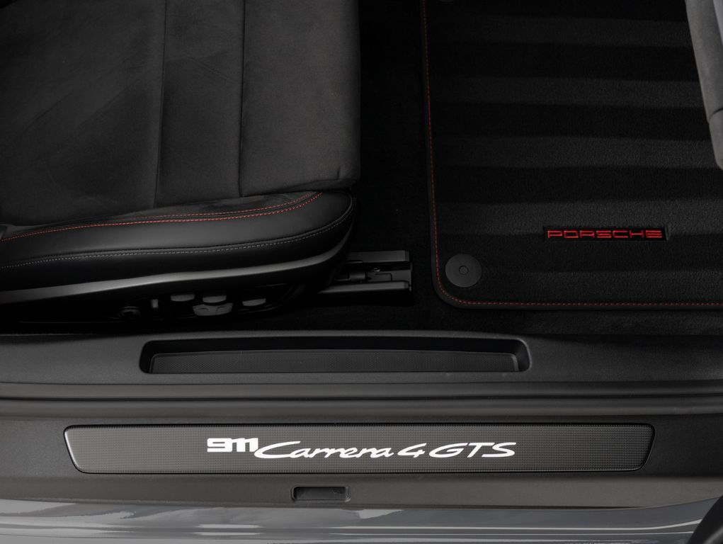 Porsche 992 2025
