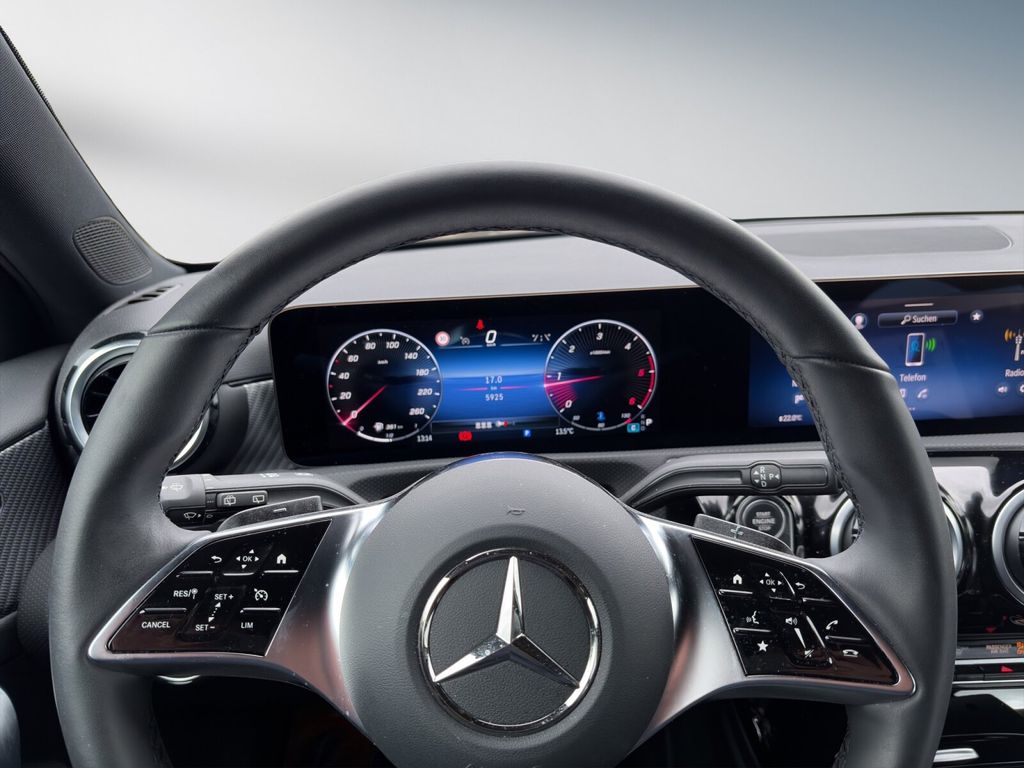 Mercedes-Benz A 200 2024