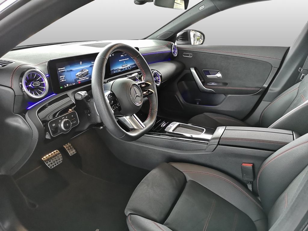 Mercedes-Benz CLA 180 2024
