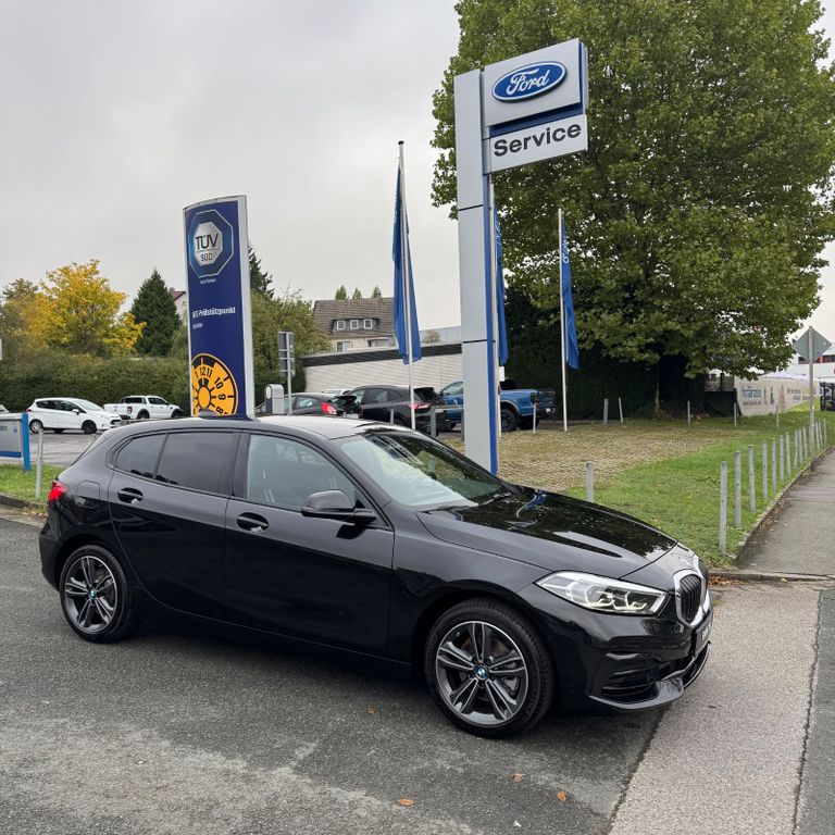 BMW 118 2023