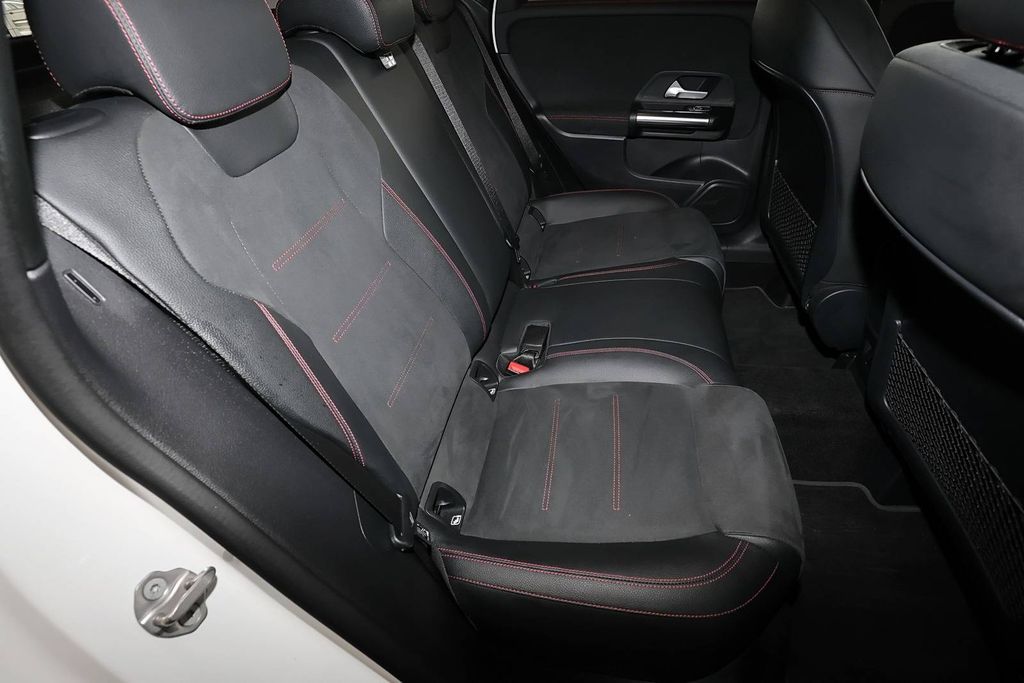 Mercedes-Benz B 250 2021