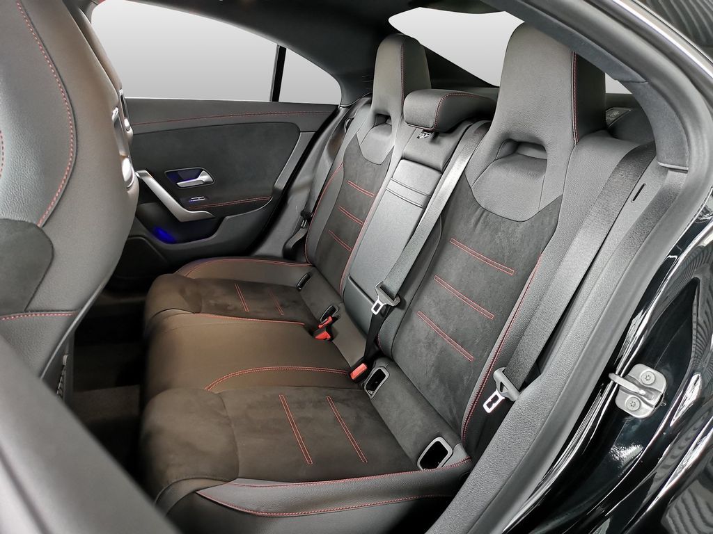 Mercedes-Benz CLA 180 2024