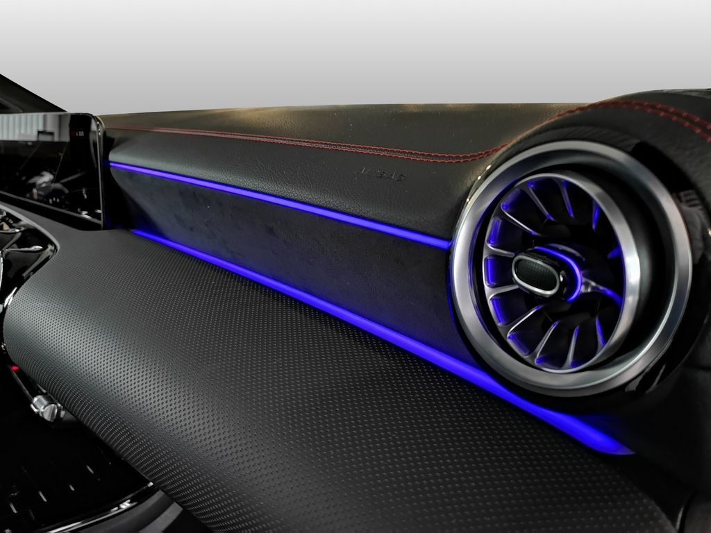 Mercedes-Benz CLA 200 2024