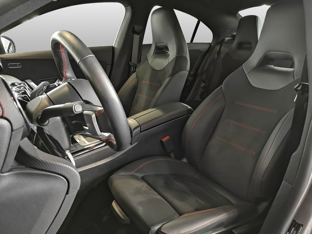 Mercedes-Benz CLA 200 2024