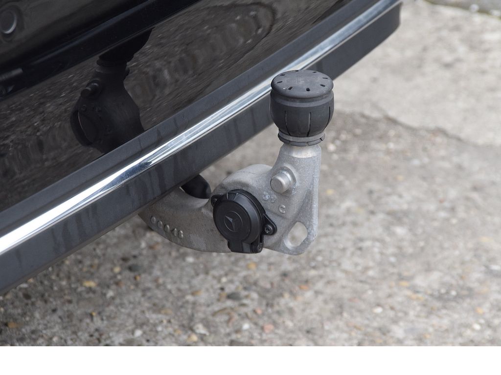 Mercedes-Benz C 220 2025