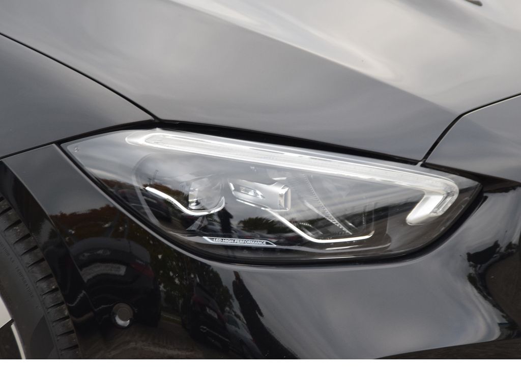 Mercedes-Benz C 220 2025
