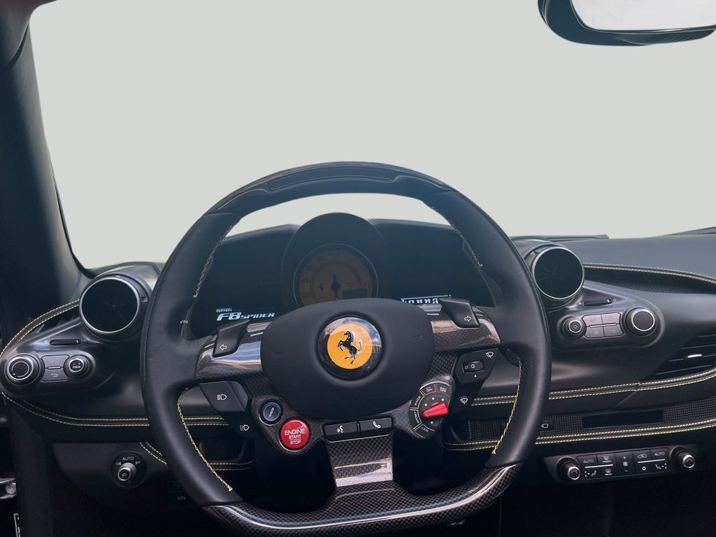 Ferrari F8 2022