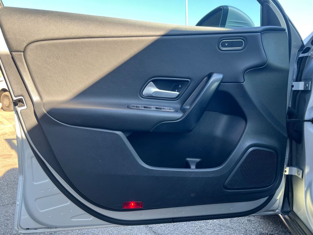 Mercedes-Benz A 180 2021