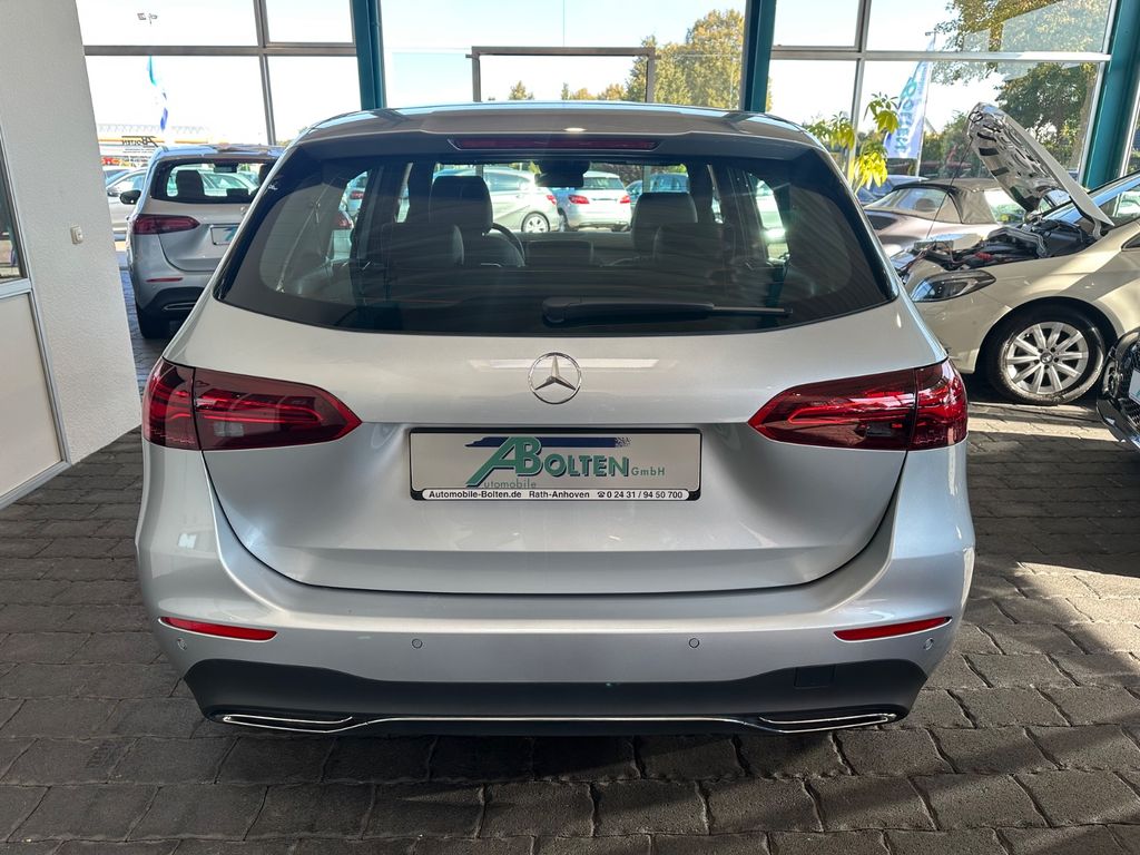 Mercedes-Benz B 180 2024