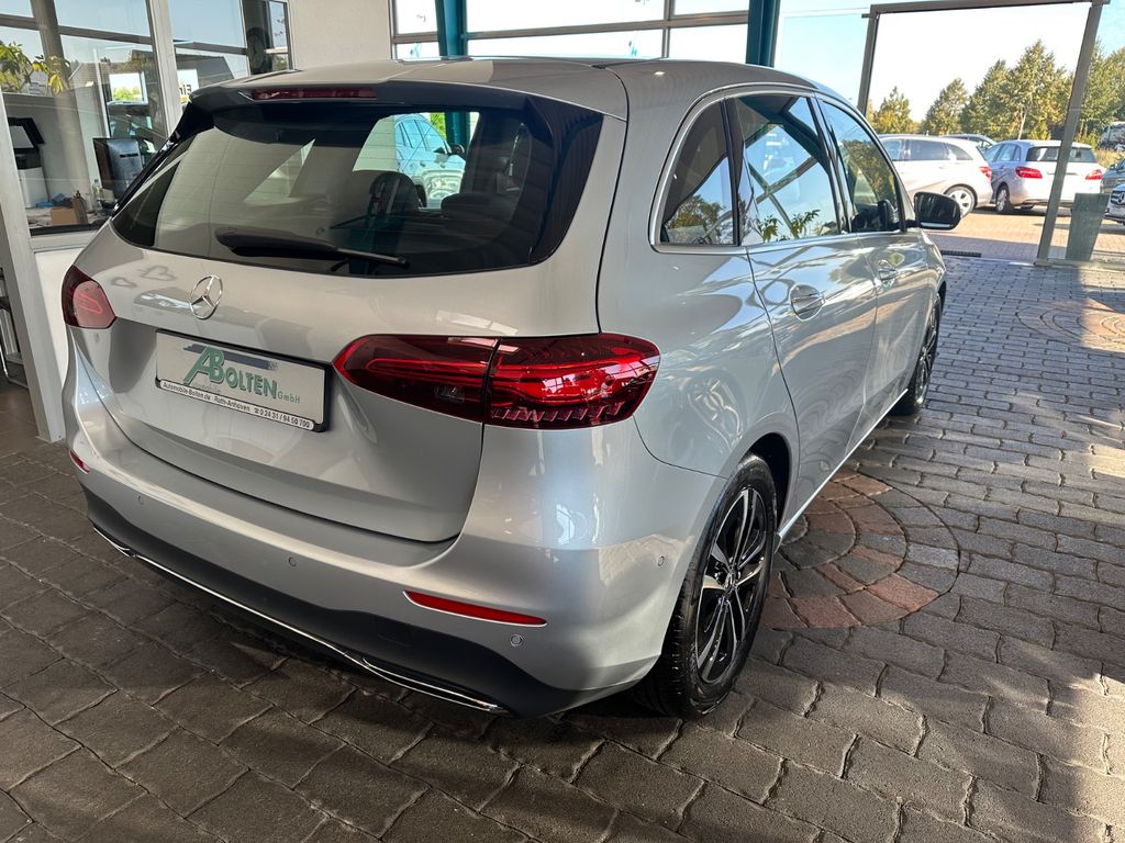 Mercedes-Benz B 180 2024