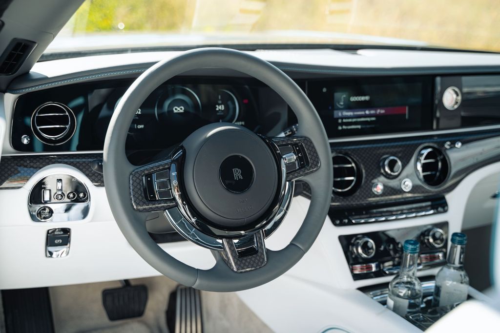 Rolls-Royce Spectre 2025