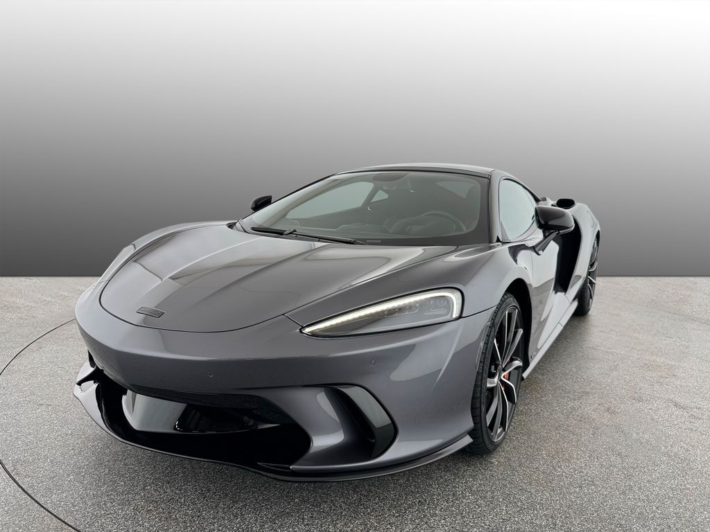 McLaren GT 2025