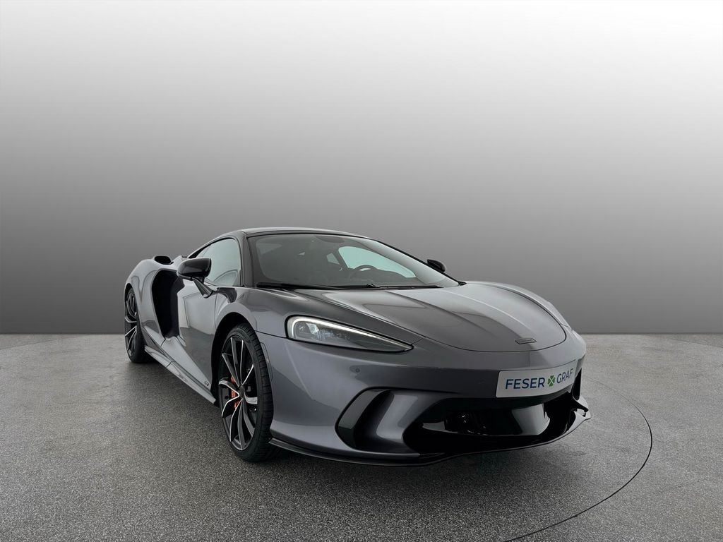 McLaren GT 2025
