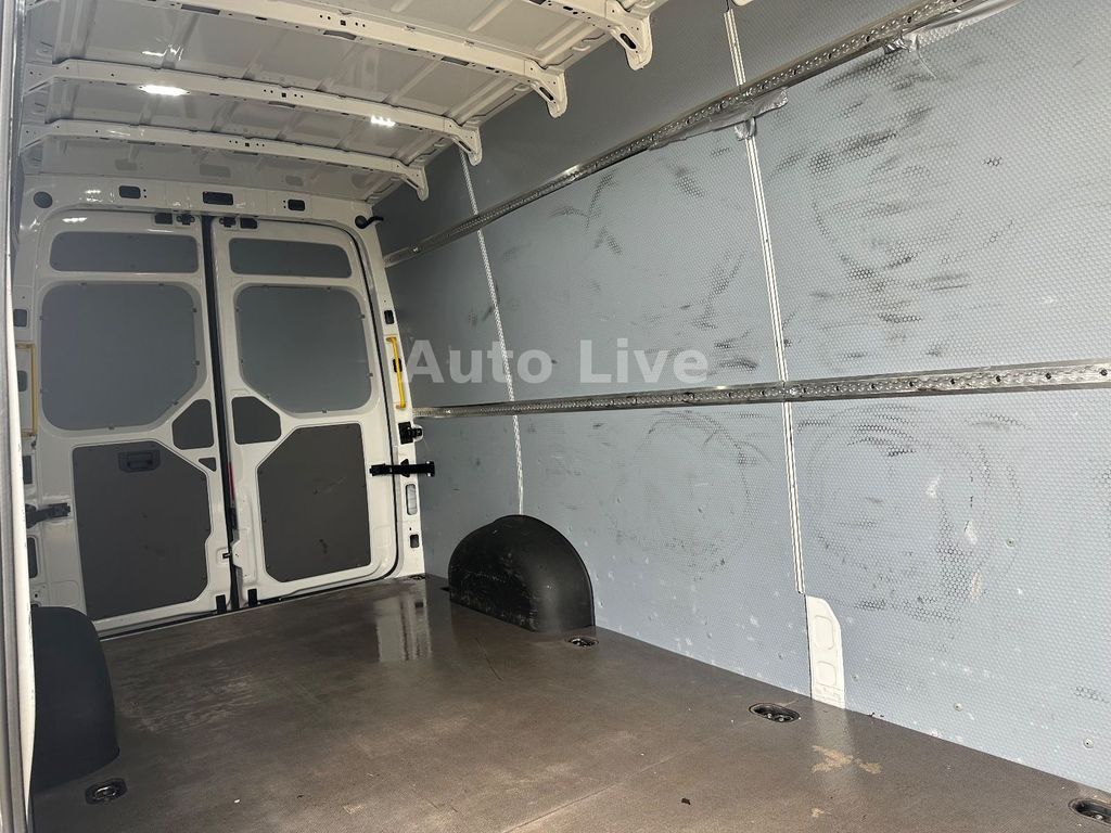 Volkswagen Crafter 2023