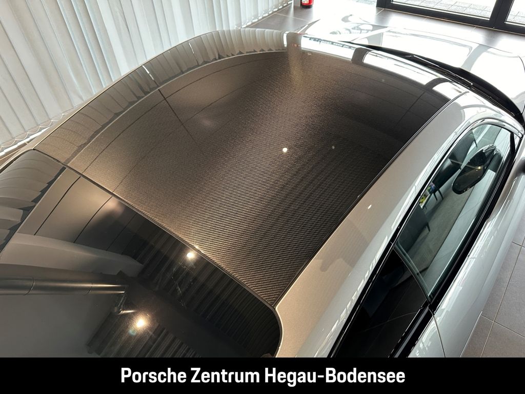 Porsche 992 2025