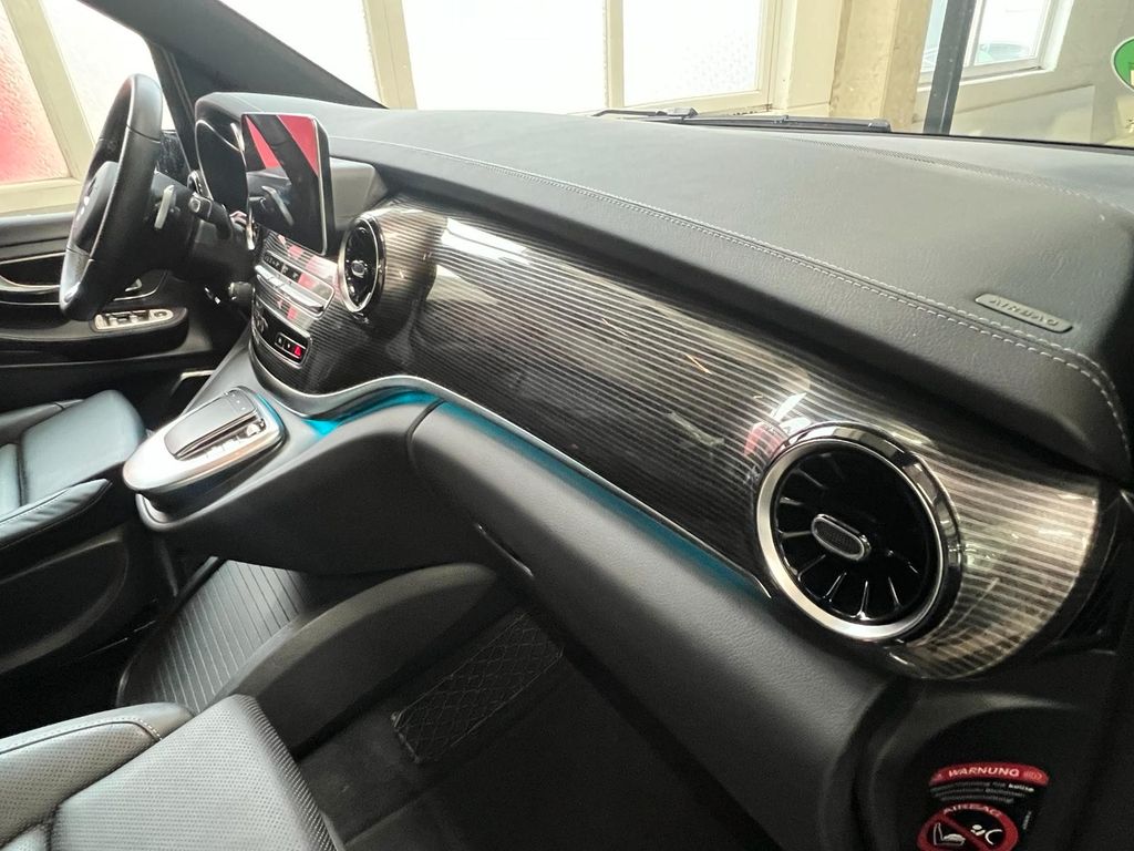 Mercedes-Benz V 300 2023